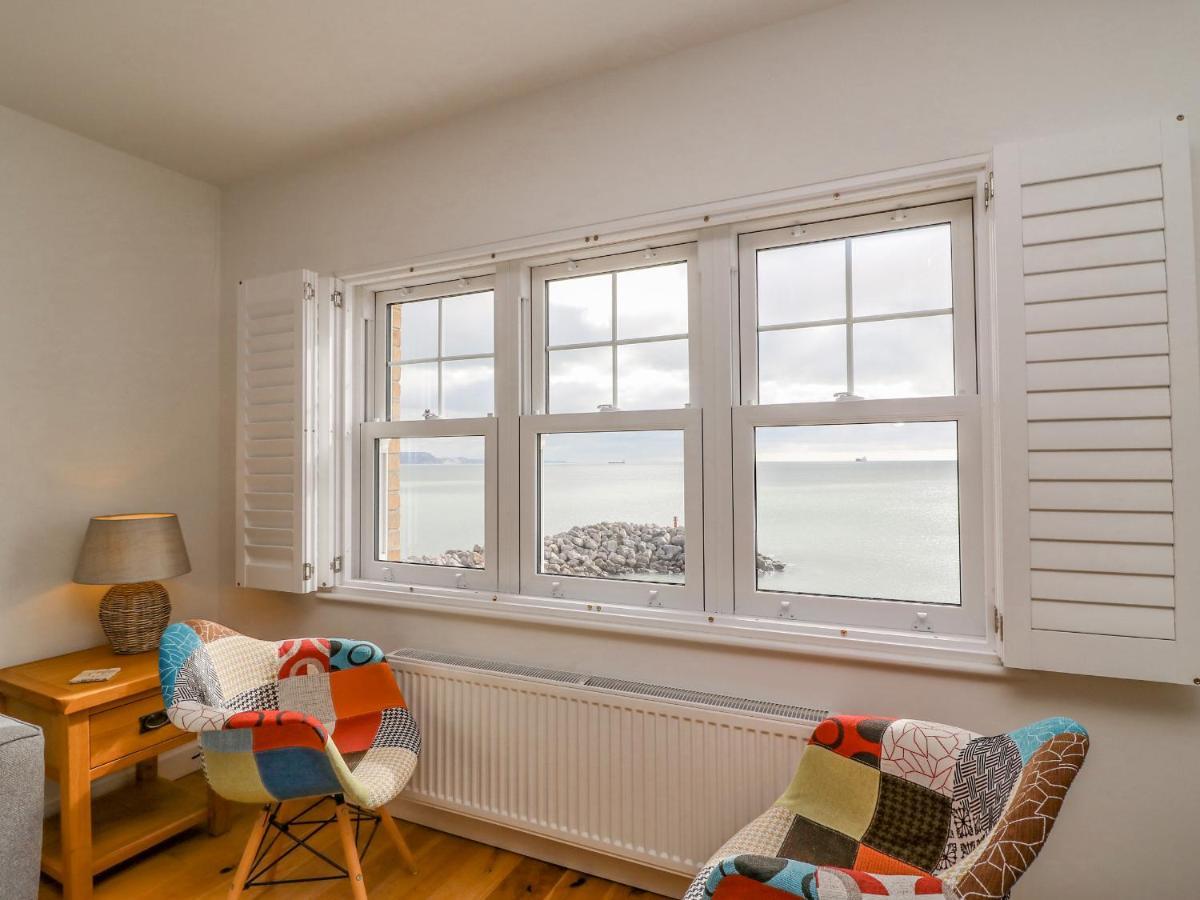 Beach Retreat Weymouth Bagian luar foto