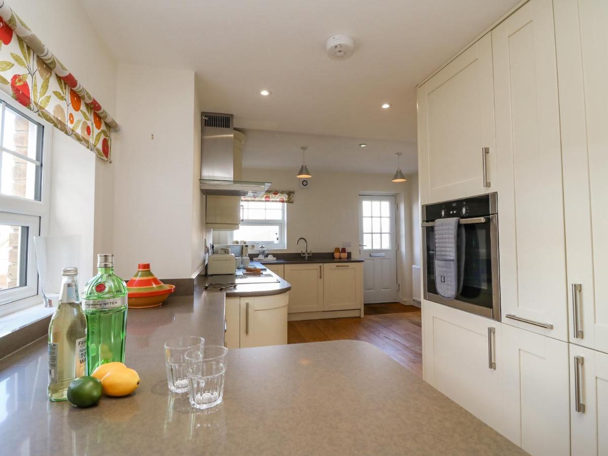 Beach Retreat Weymouth Bagian luar foto